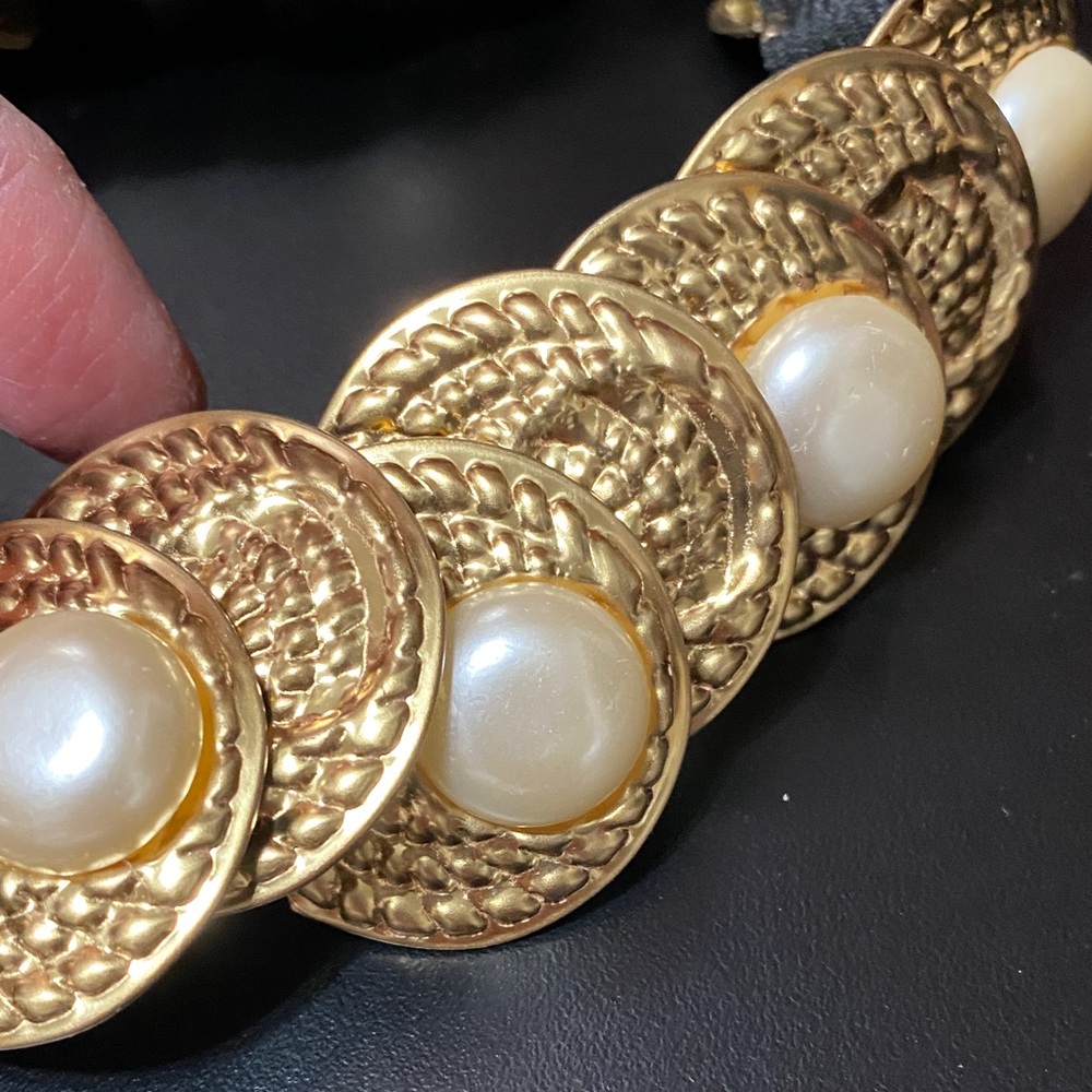 Elegant vintage Gold disk and Pearl Women's 36” stretchable belt - Picture 8 of 16